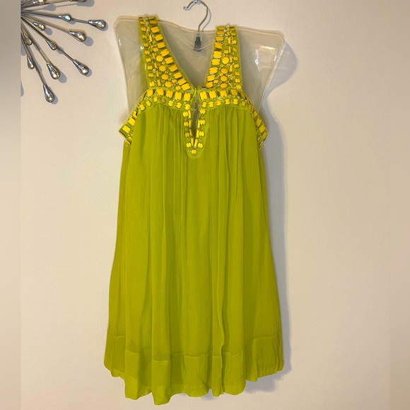 STUNNING BCBGMAXAZRIA 100% SILK DRESS WITH JEWELS SIZE 2 - Picture 2 of 7